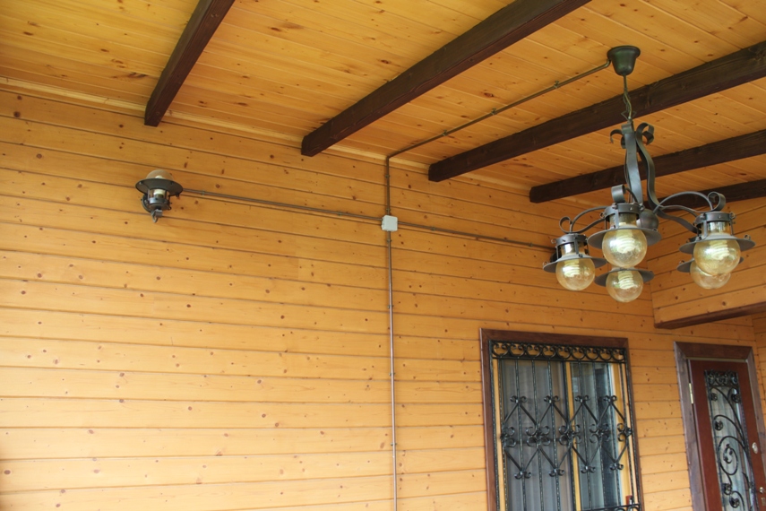 разводка электрики в частном деревянном доме