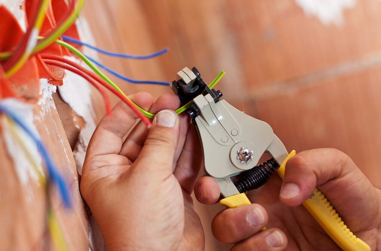 Проводка в кирпичных домах